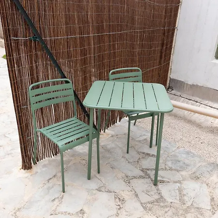 La Biggy - Sleep In * La Ciotat