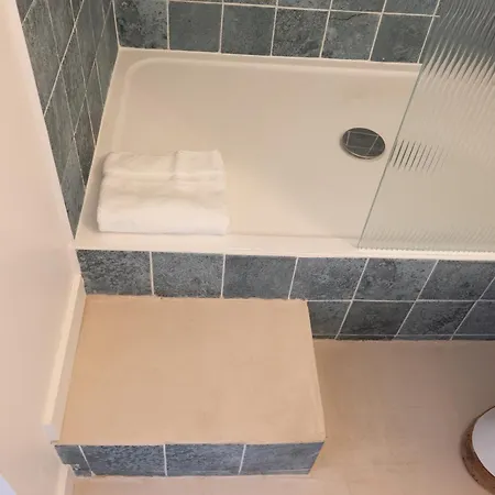 La Biggy - Sleep In La Ciotat