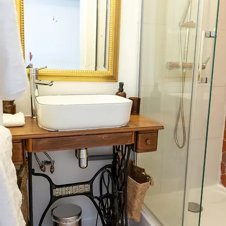 La Biggy - Sleep In Apartment